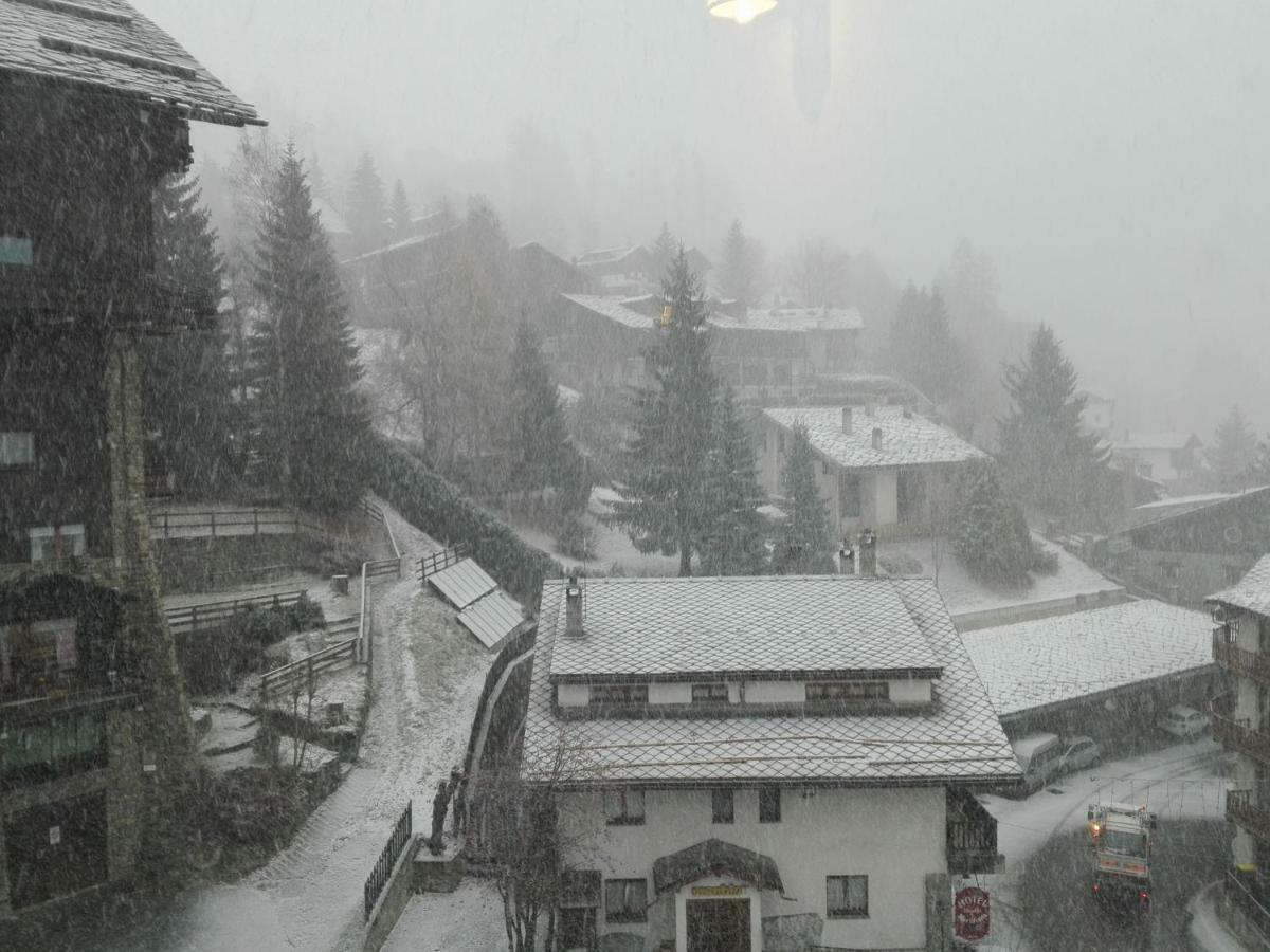 Mansarda Condominio Royal Valtournenche Buitenkant foto