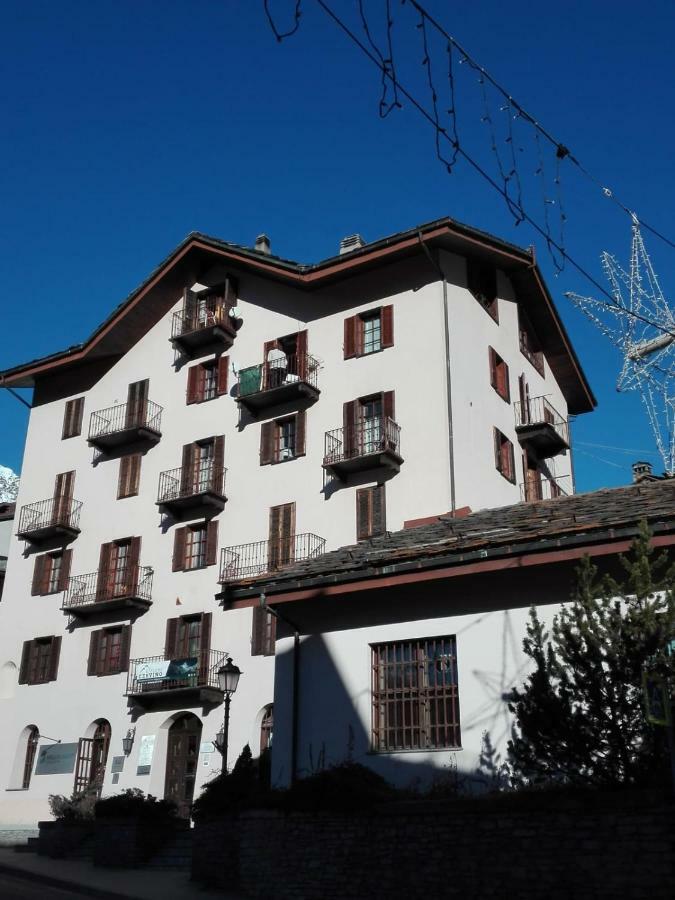 Mansarda Condominio Royal Valtournenche Buitenkant foto