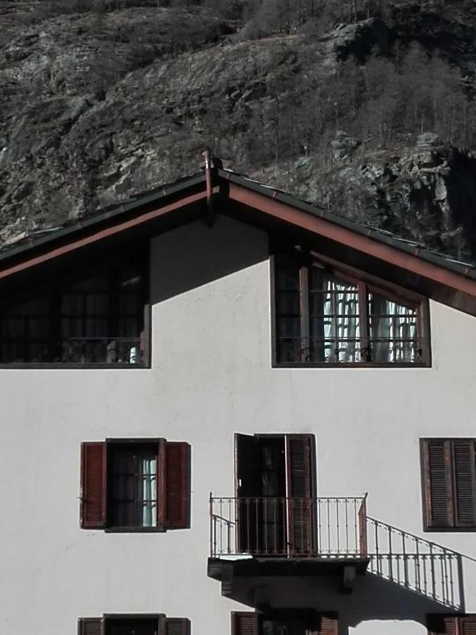 Mansarda Condominio Royal Valtournenche Buitenkant foto